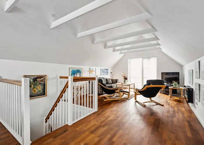 Charming Right At Marina With Terraces Overlooking The Water Close To The Kattegat Centre, The And Cosy Cafes Σπίτι διακοπών Grenå