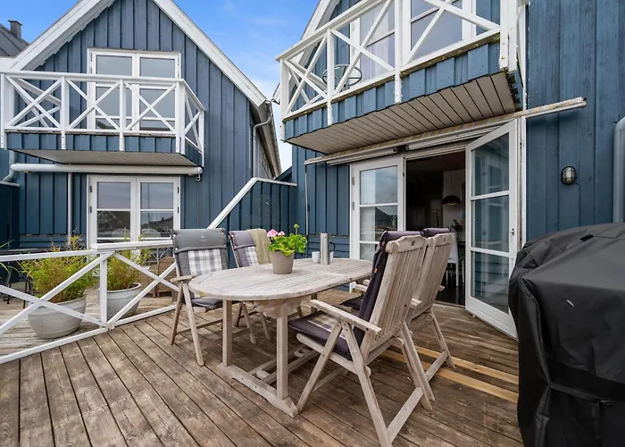 Charming Right At Marina With Terraces Overlooking The Water Close To The Kattegat Centre, The And Cosy Cafes Σπίτι διακοπών Grenå