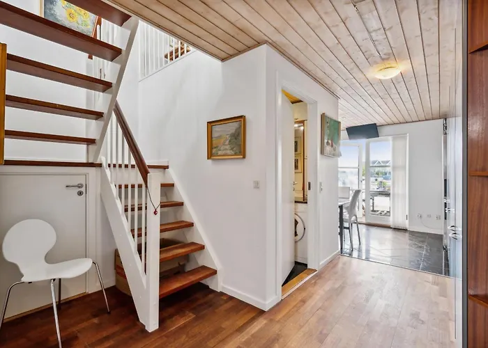 Σπίτι διακοπών Charming Right At Marina With Terraces Overlooking The Water Close To The Kattegat Centre, The And Cosy Cafes *